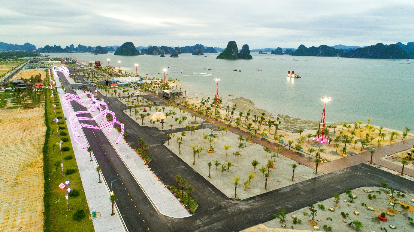 Bất động sản nghỉ dưỡng Phương Đông Vân Đồn “đắt khách”