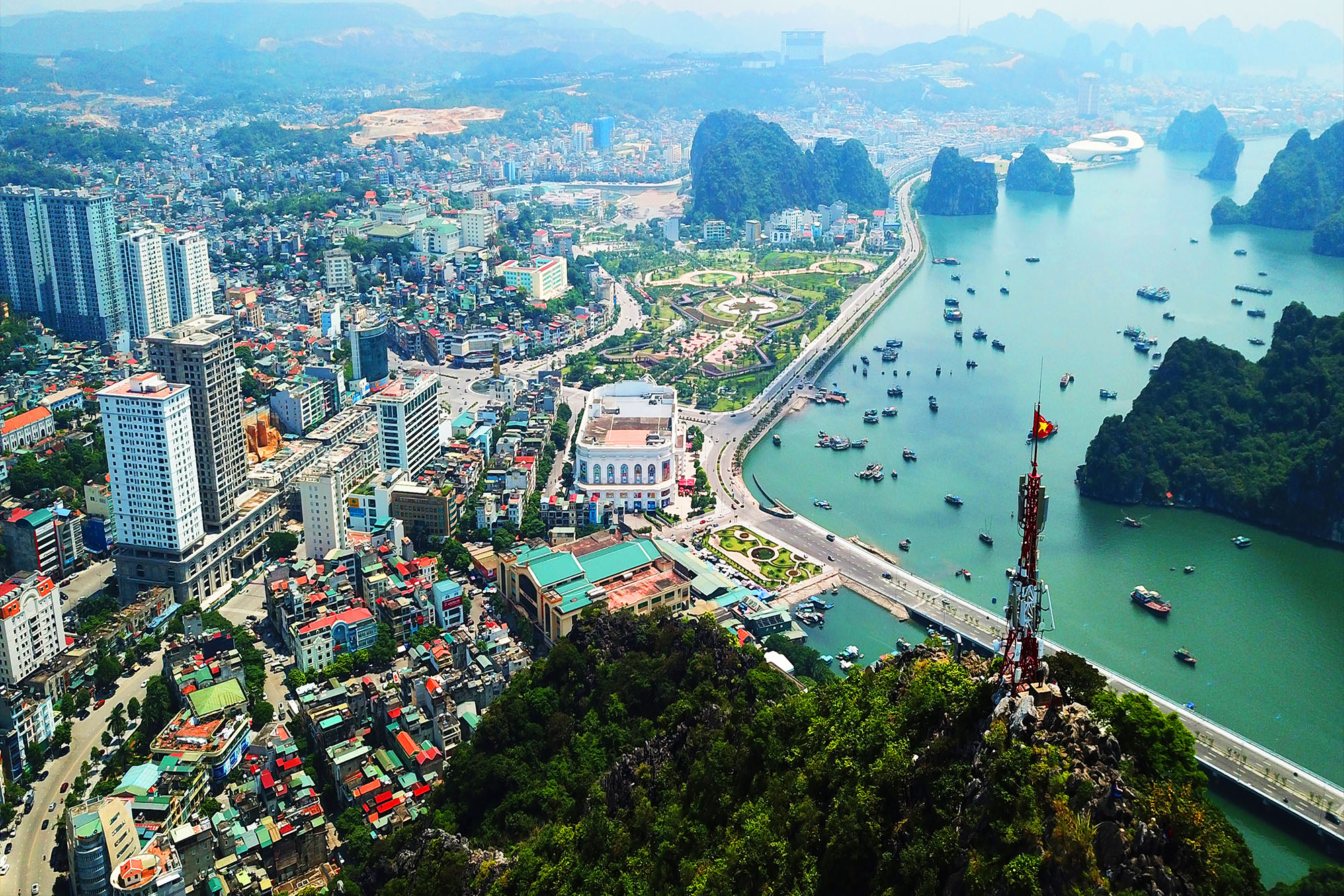Xây dựng đô thị Quảng Ninh hiện đại, sinh thái
